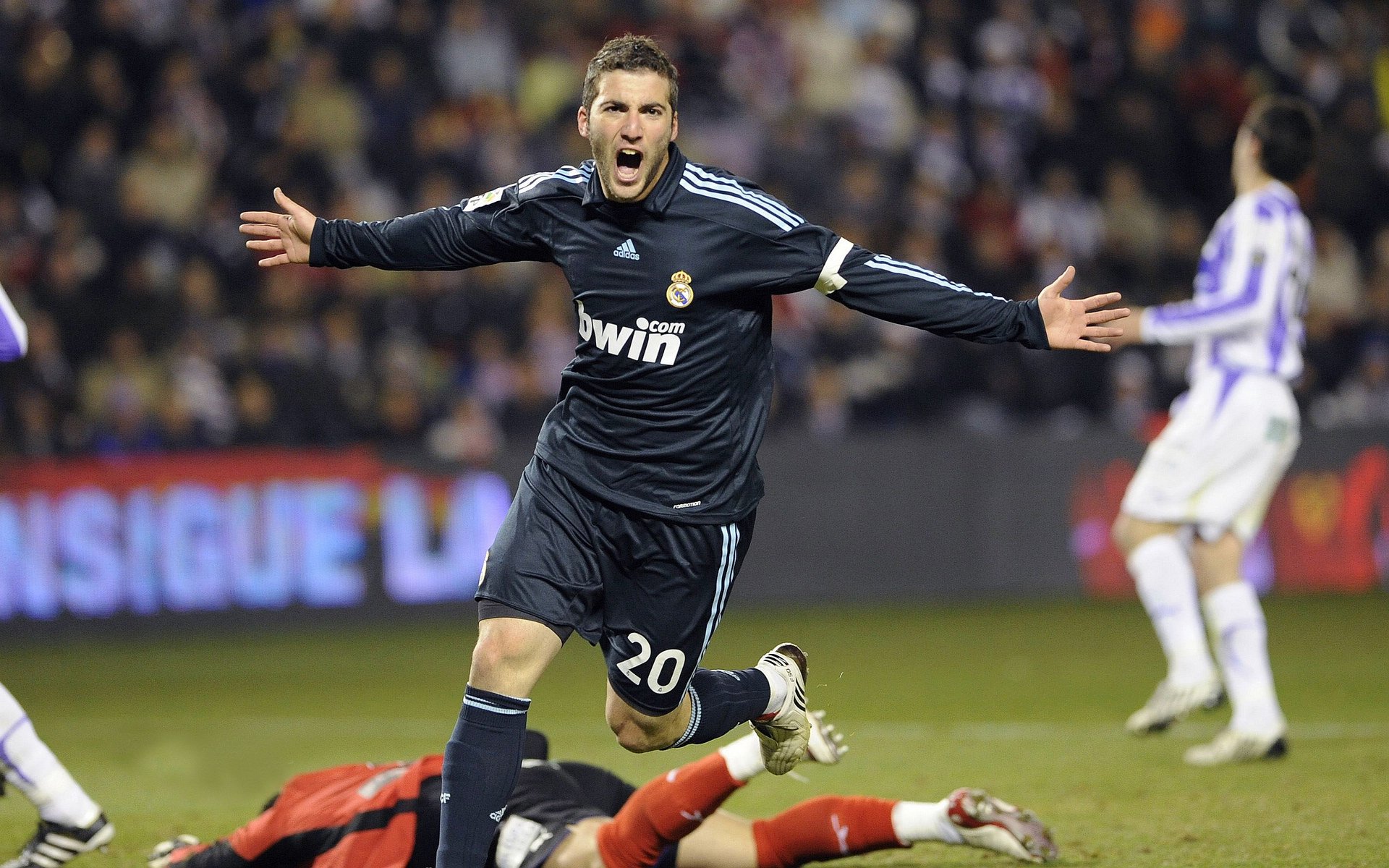 _魔术队战术细腻，逐步缩小差距_，魔术队集锦