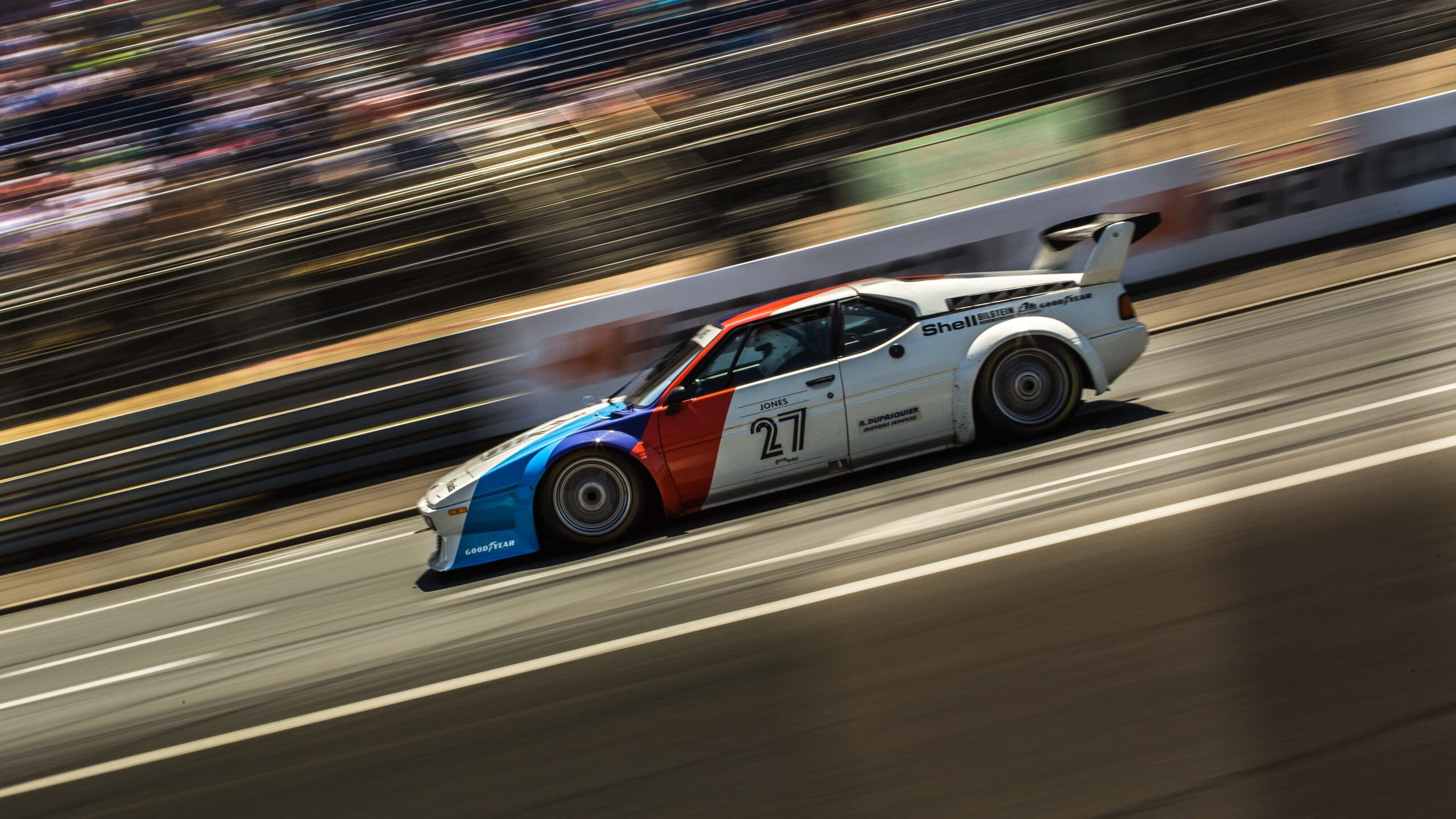 大型河流漂流极速赛，水流搏击的巅峰对决，漂流比赛视频